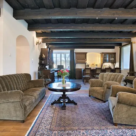 Casa de Férias A Romantic In The Middle Of The Chateau Garden Jihlava